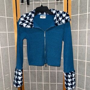 C'est D Blue Zip-Up Sweater with Houndstooth Patterned Faux Fur Trim